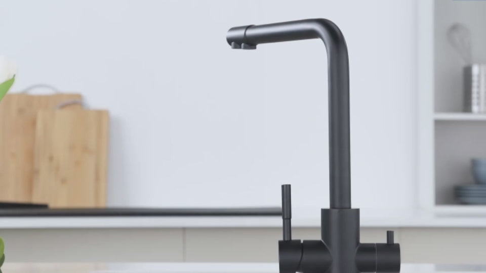 Pul out faucet black
