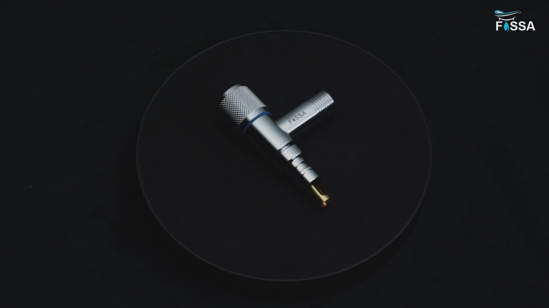 Designed with one outlet for smooth and easy water connection in daily use.