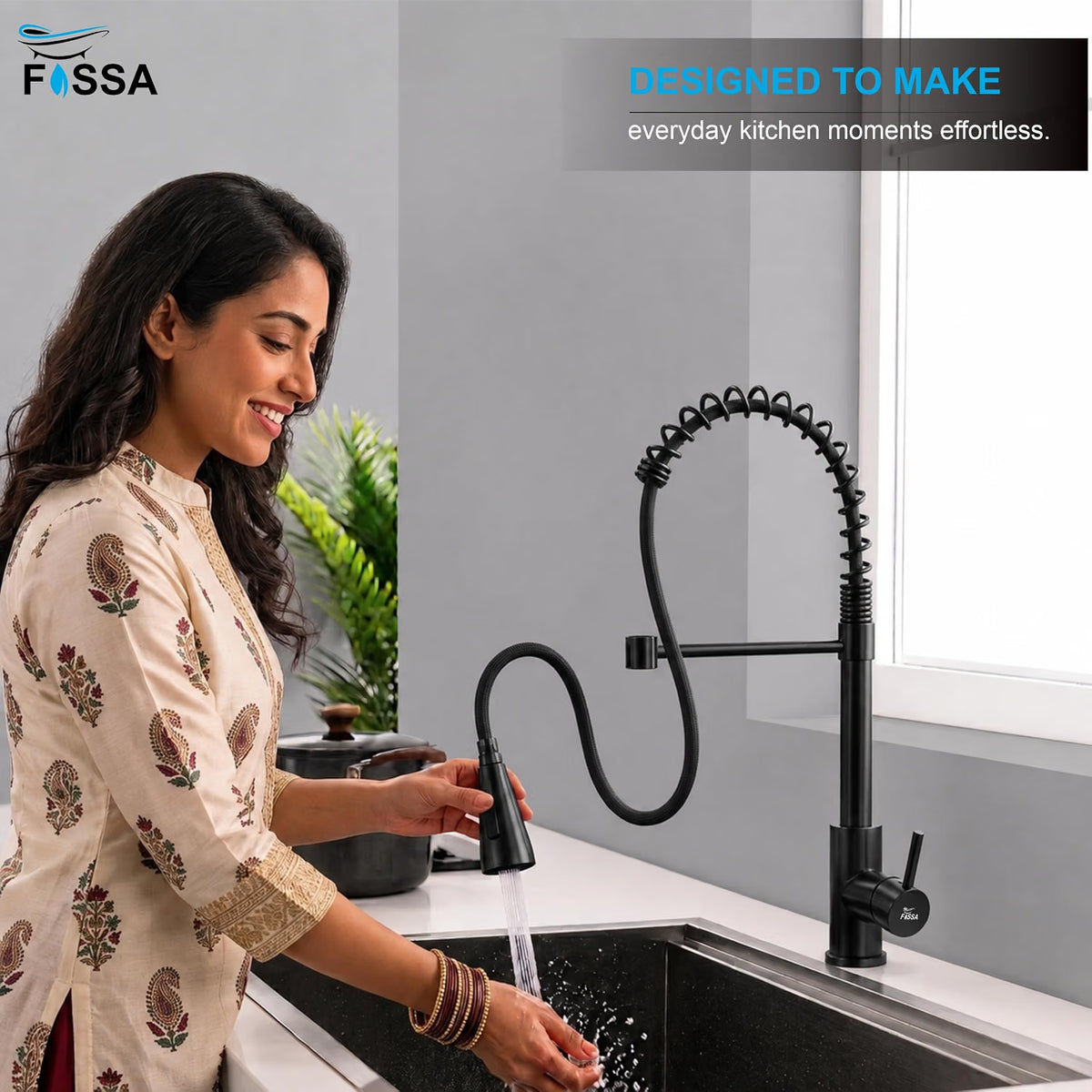 Ripple Dual-Flow Black Faucet with pull-out sprayer, rotating spout and modern finish for contemporary kitchen sinks